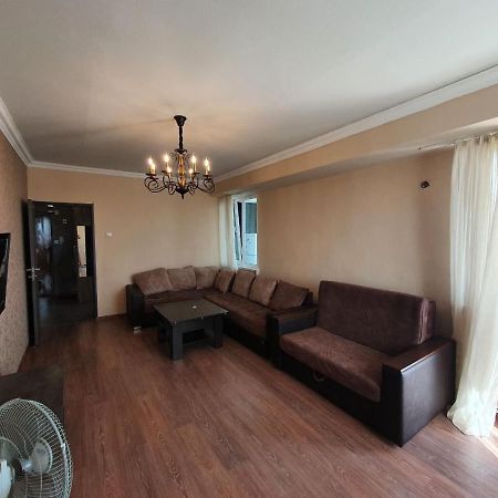 Apartment In Yerevan On Amiryan Street Exterior foto